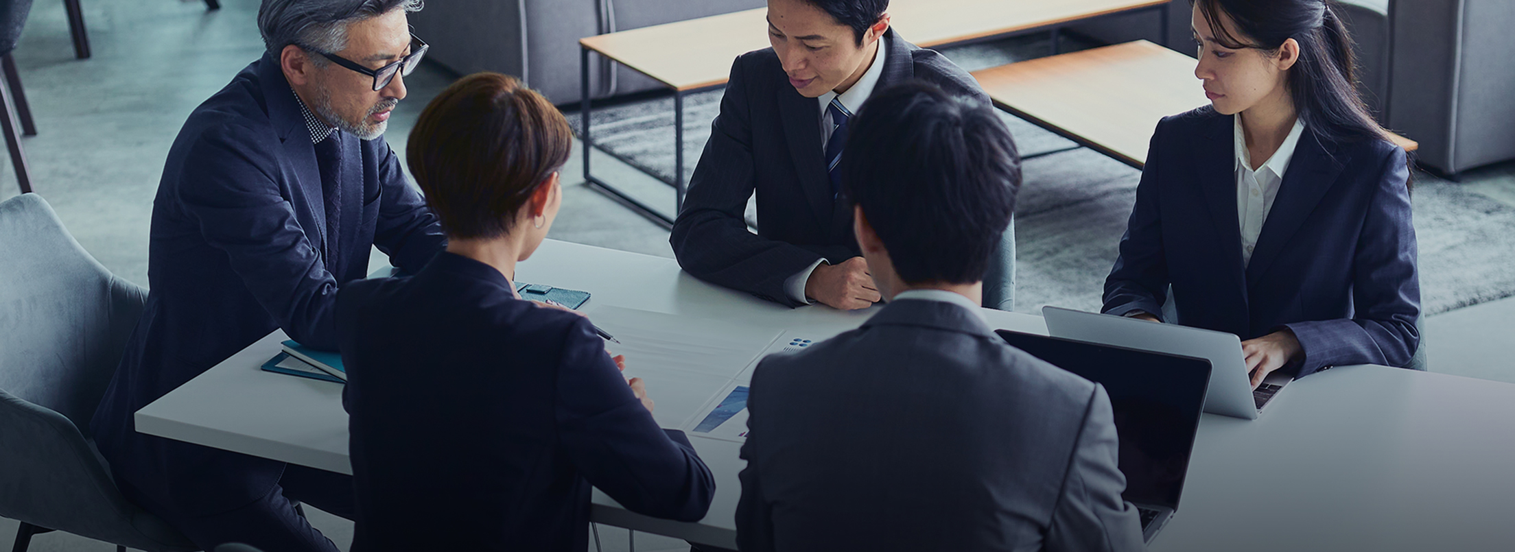 複数の国税OB税理士がお客様を守ります。
